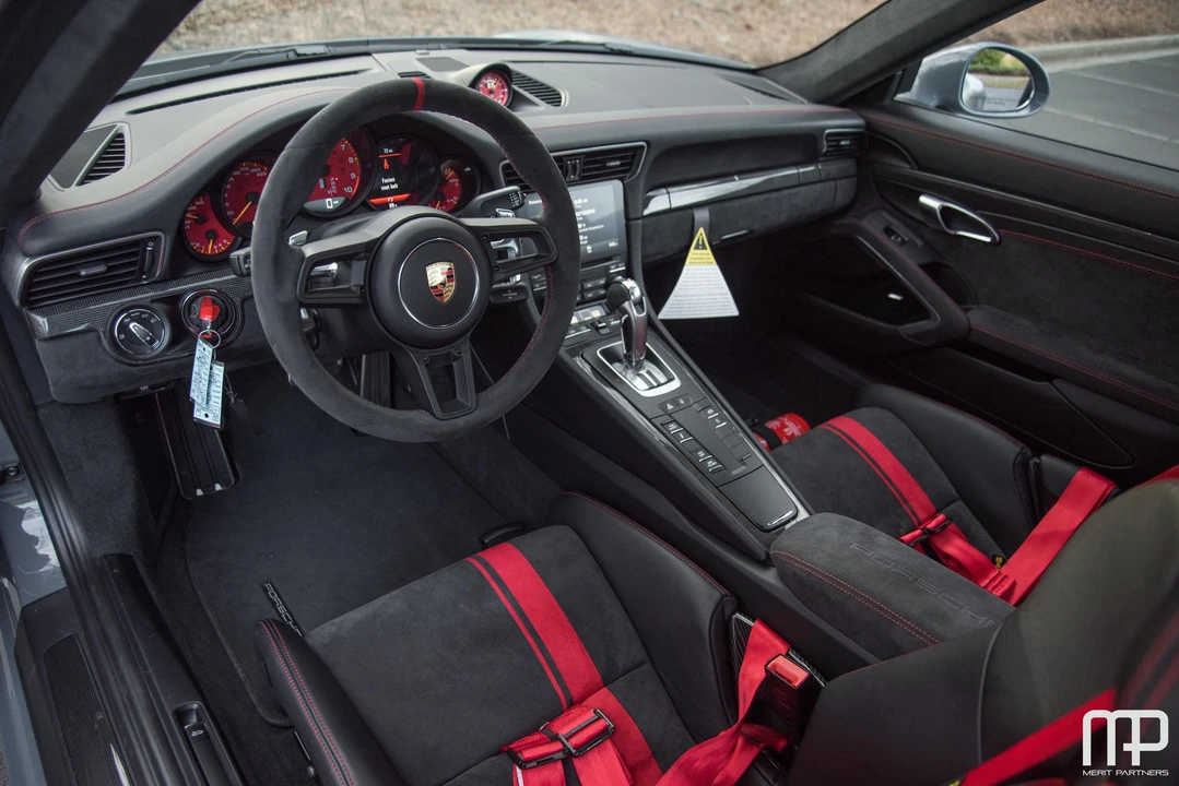 2018 Porsche 991 GT3 - Image 17 of 31