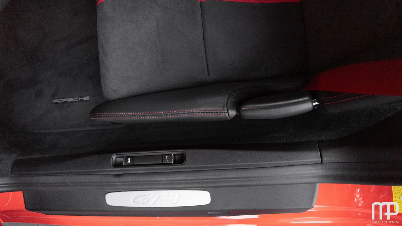 2018 Porsche 991 GT3 - Image 23 of 31