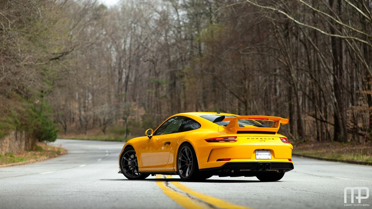 2018 Porsche 991 GT3 - Image 16 of 31