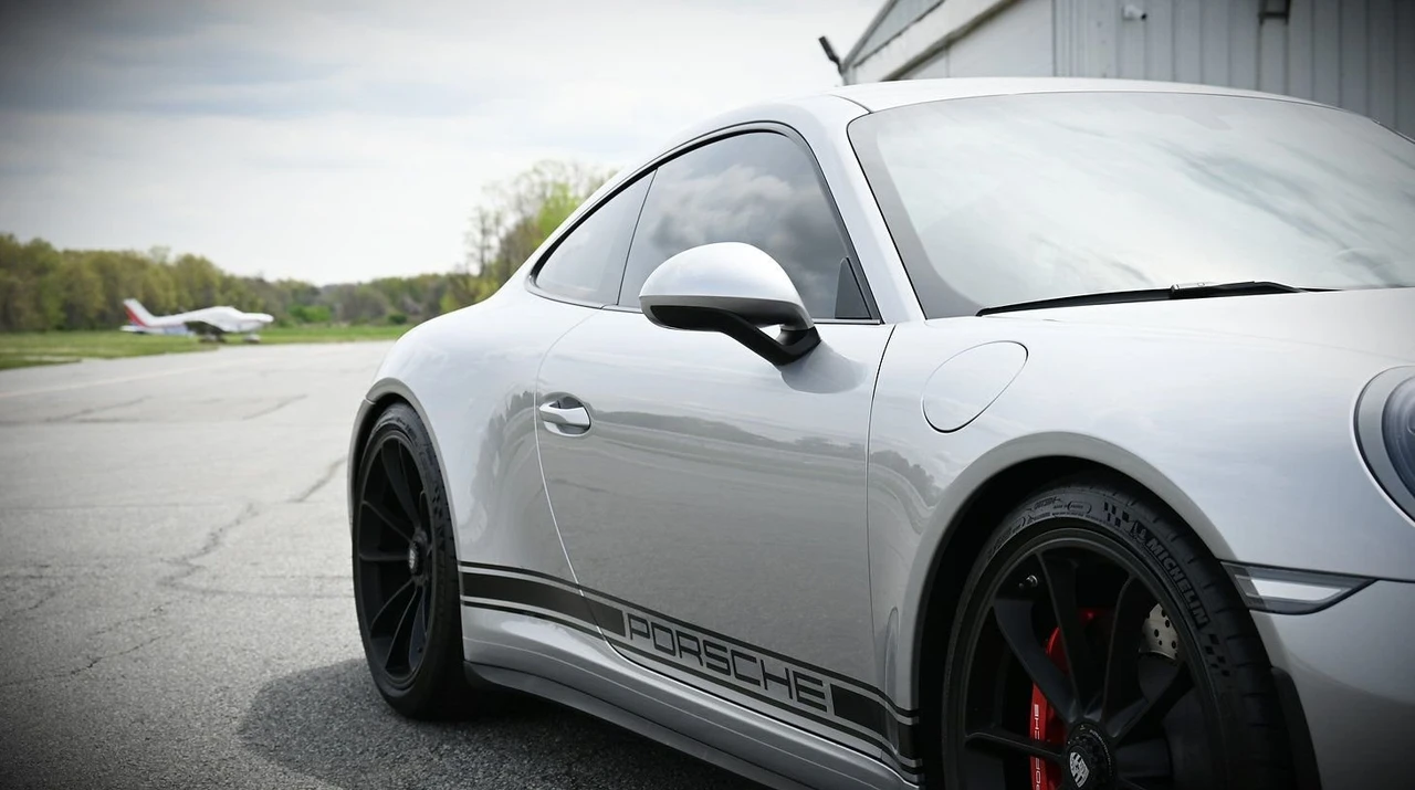 2018 Porsche 991 GT3 - Image 3 of 5