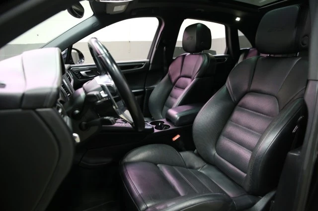 2018 Porsche Macan GTS - Image 10 of 21