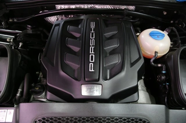 2018 Porsche Macan GTS - Image 7 of 21