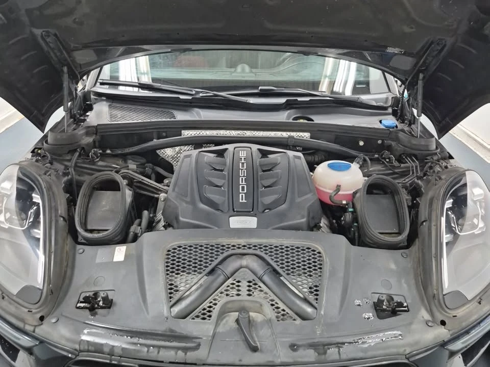 2018 Porsche Macan GTS - Image 12 of 13