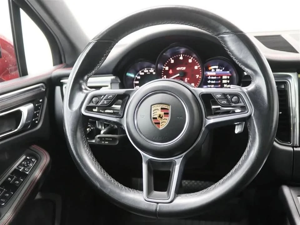 2018 Porsche Macan - Image 12 of 19