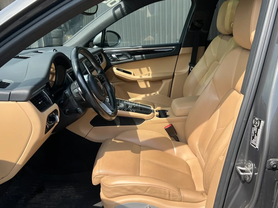 2018 Porsche Macan - Image 10 of 17