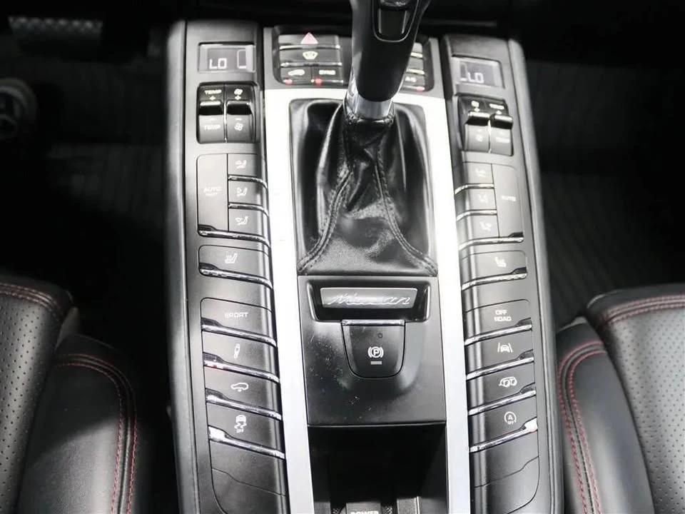 2018 Porsche Macan - Image 19 of 19