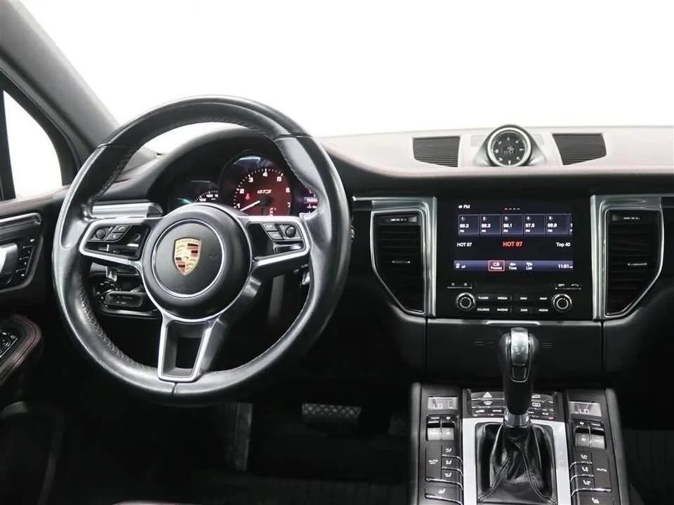 2018 Porsche Macan - Image 11 of 19