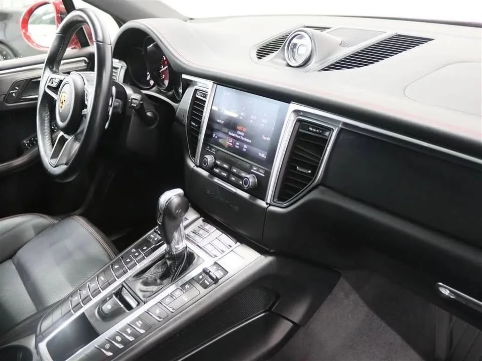 2018 Porsche Macan - Image 14 of 19