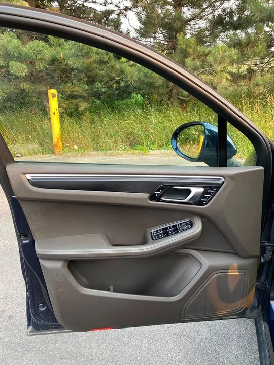 2018 Porsche Macan - Image 13 of 20