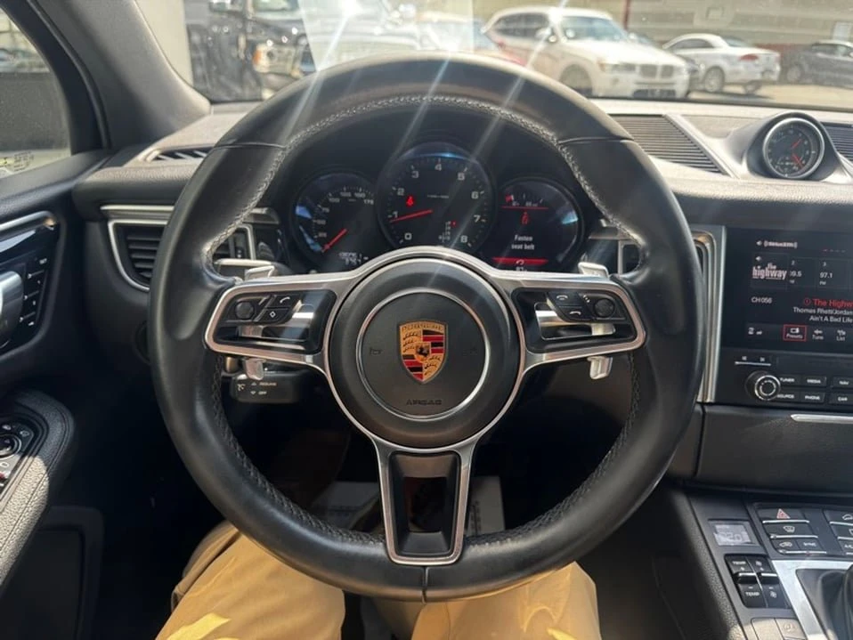 2018 Porsche Macan - Image 6 of 18