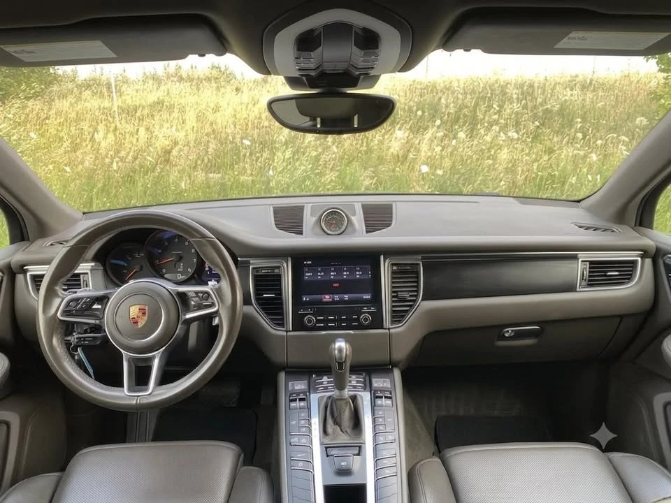2018 Porsche Macan - Image 2 of 20