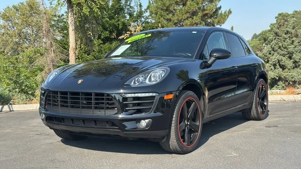 2018 Porsche Macan - Image 12 of 18