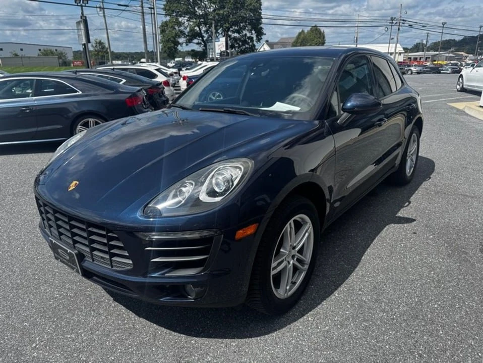 2018 Porsche Macan - Image 15 of 18