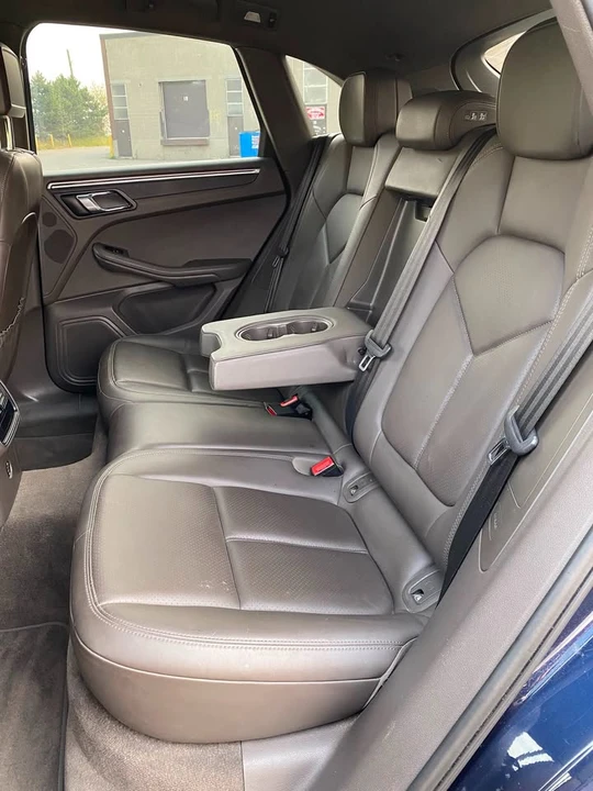 2018 Porsche Macan - Image 9 of 20