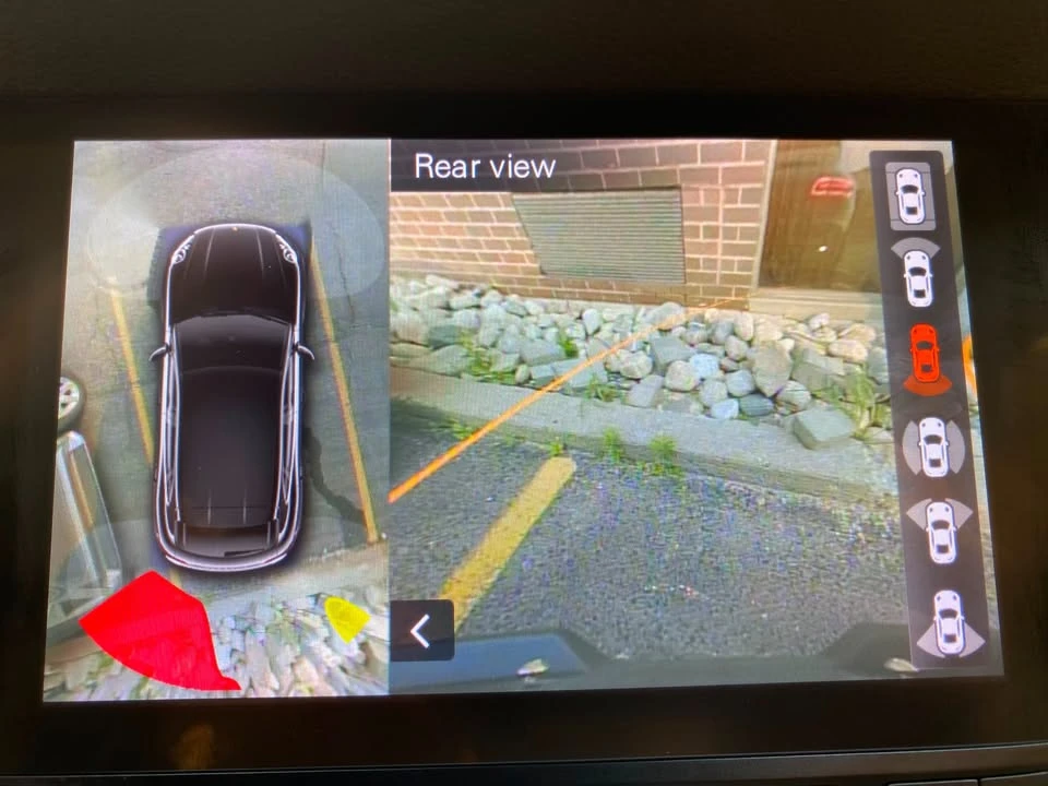 2018 Porsche Macan - Image 14 of 20