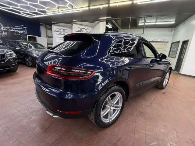 2018 Porsche Macan - Image 10 of 20