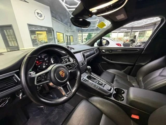 2018 Porsche Macan - Image 14 of 20