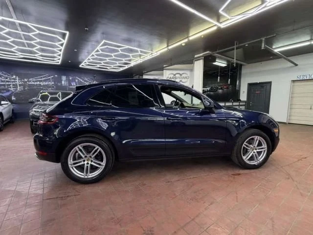 2018 Porsche Macan - Image 9 of 20