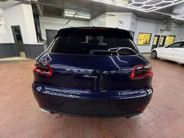 2018 Porsche Macan - Image 8 of 20