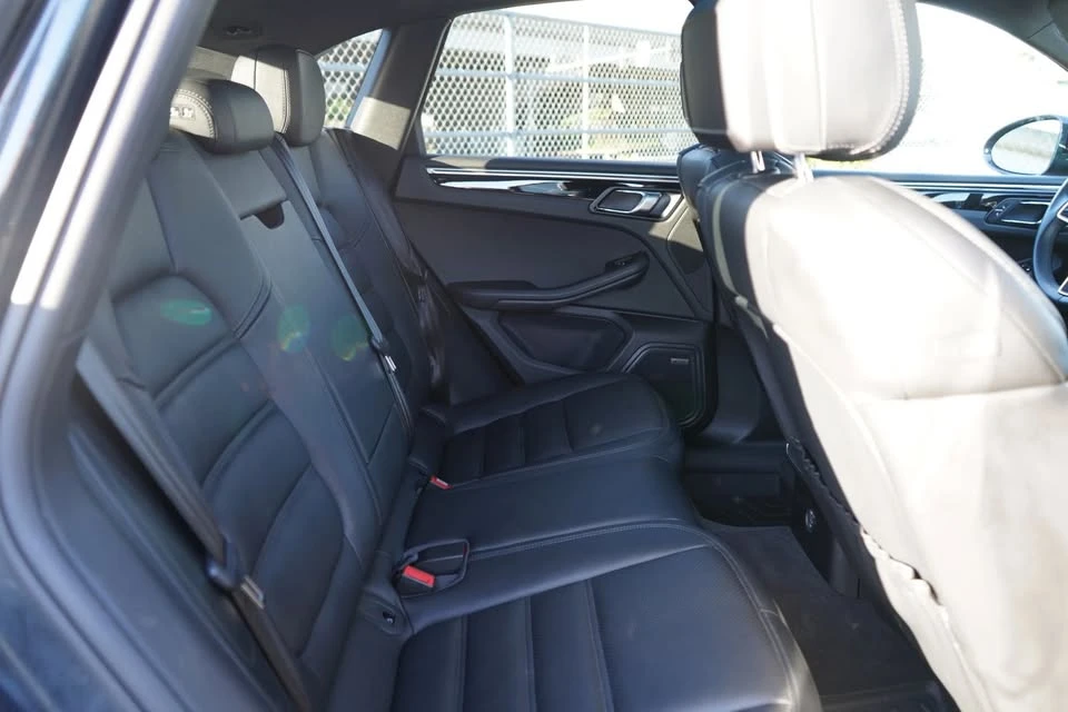 2018 Porsche Macan S - Image 12 of 20