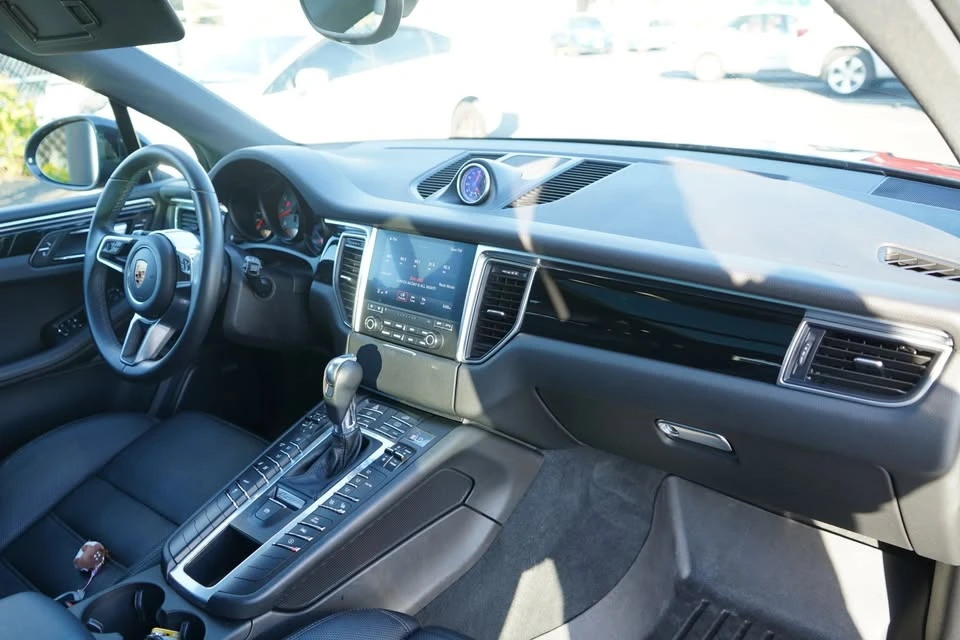 2018 Porsche Macan S - Image 13 of 20