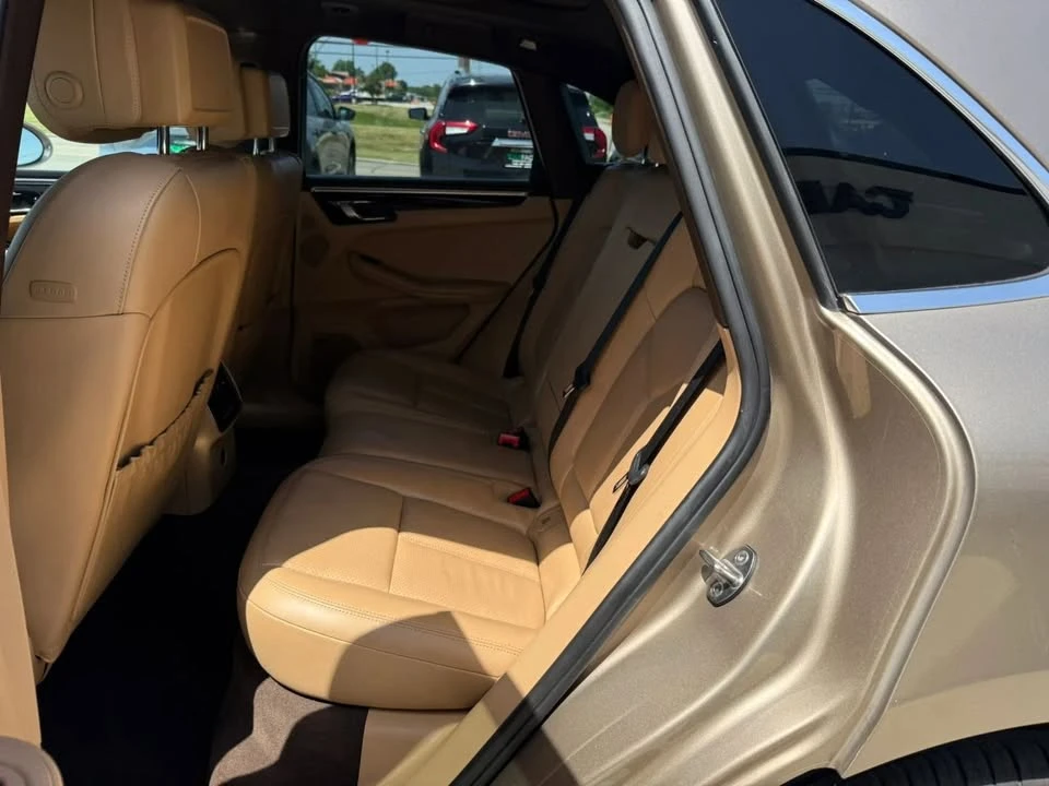 2018 Porsche Macan S - Image 10 of 20