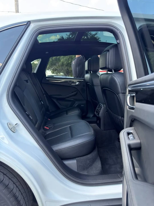 2018 Porsche Macan S - Image 17 of 20