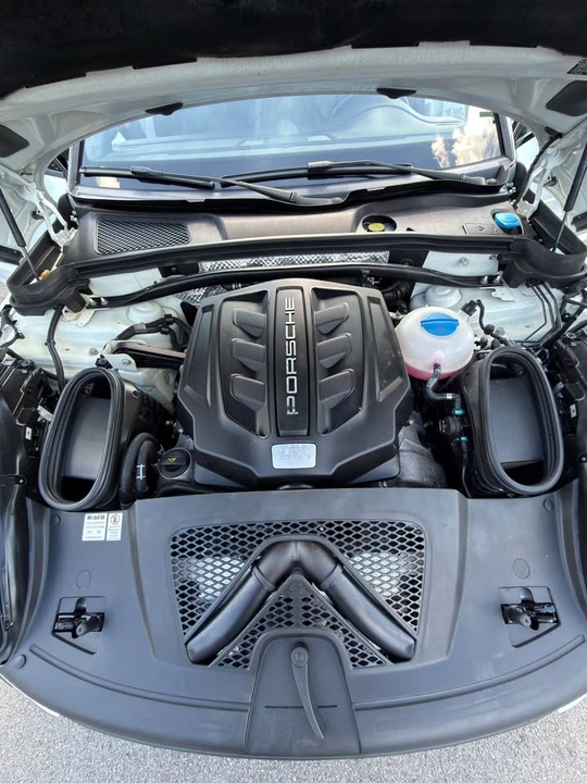 2018 Porsche Macan S - Image 8 of 20