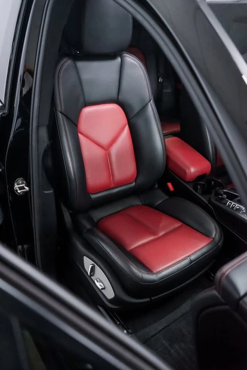 2018 Porsche Macan - Image 9 of 14
