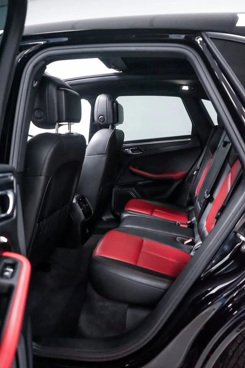 2018 Porsche Macan - Image 10 of 14