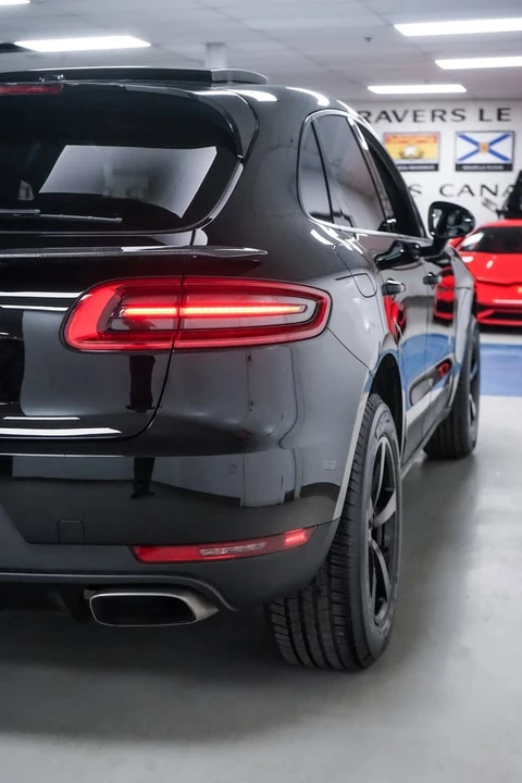 2018 Porsche Macan - Image 14 of 14