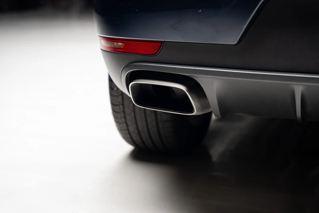 2018 Porsche Macan - Image 30 of 31
