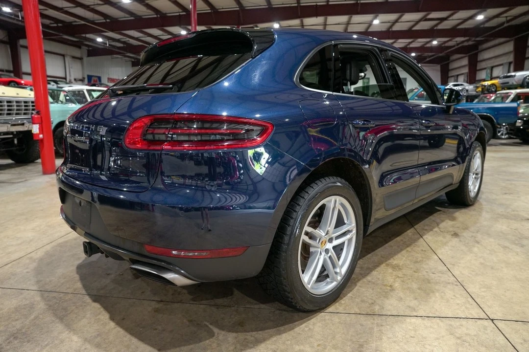 2018 Porsche Macan - Image 8 of 31