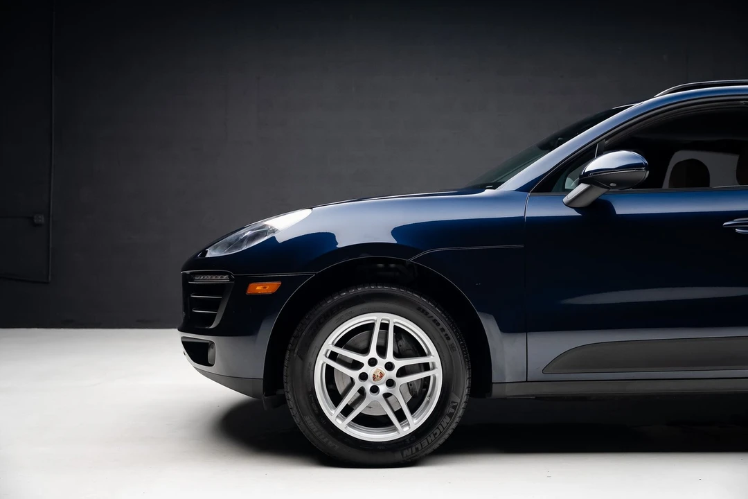 2018 Porsche Macan - Image 18 of 31