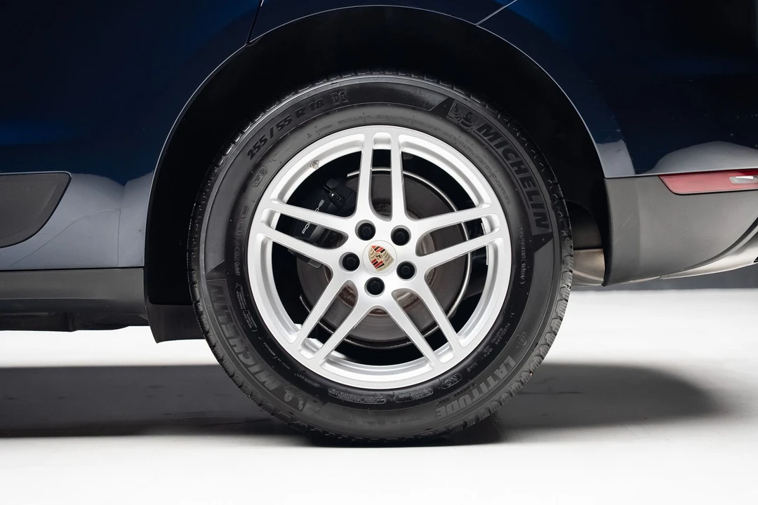 2018 Porsche Macan - Image 21 of 31
