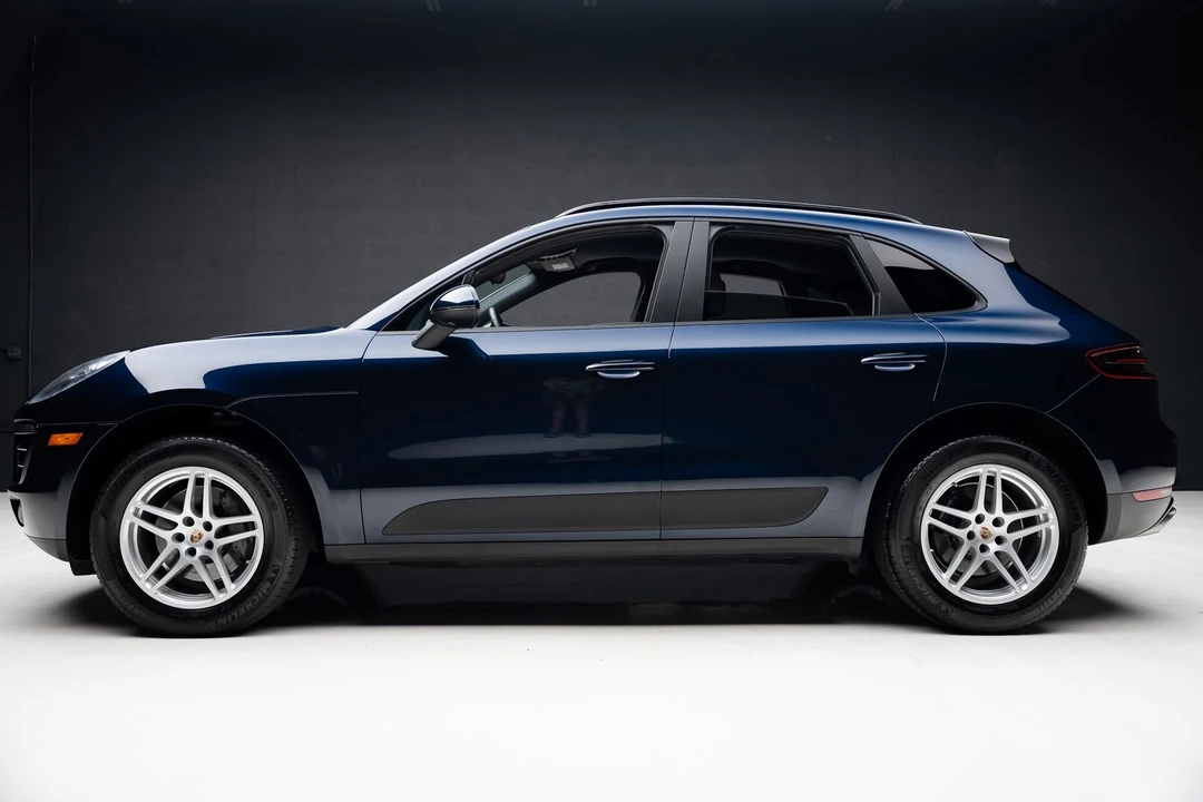 2018 Porsche Macan - Image 17 of 31