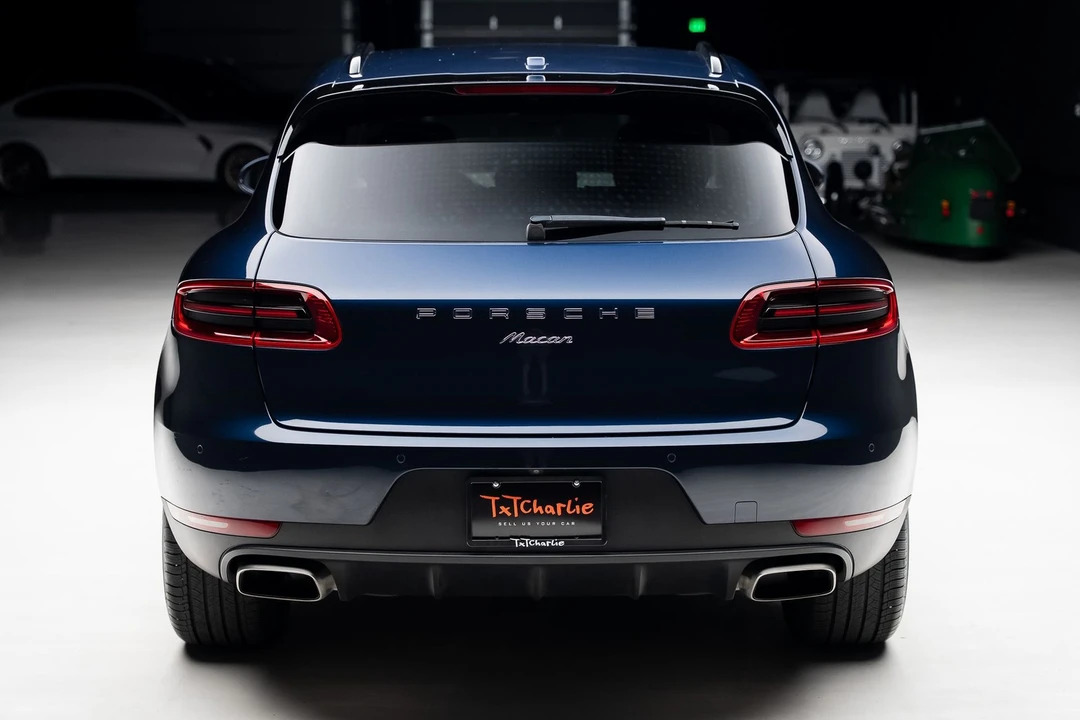 2018 Porsche Macan - Image 25 of 31