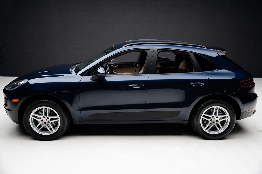 2018 Porsche Macan - Image 16 of 31