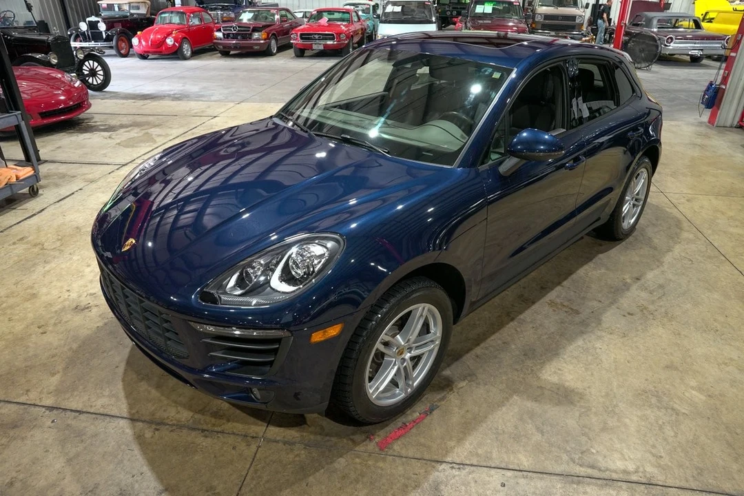 2018 Porsche Macan - Image 15 of 31
