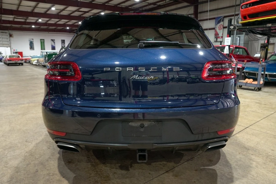 2018 Porsche Macan - Image 7 of 31