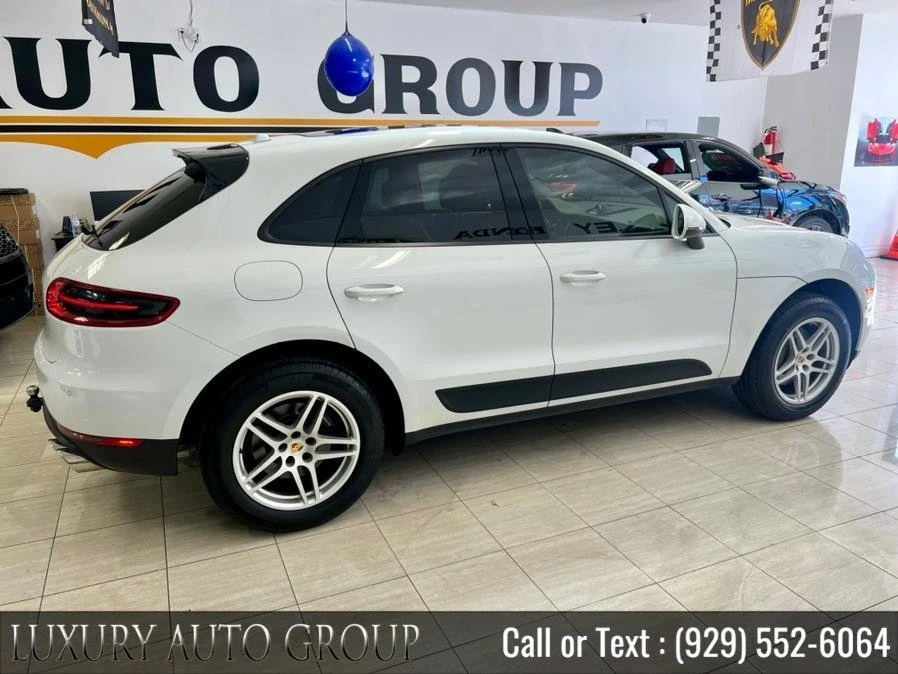 2018 Porsche Macan - Image 10 of 19