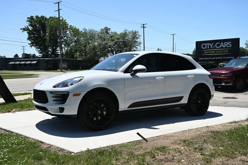 2018 Porsche Macan - Image 9 of 20