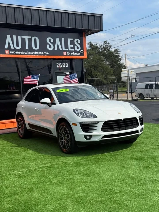 2018 Porsche Macan - Image 2 of 13
