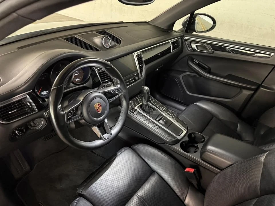 2018 Porsche Macan - Image 6 of 10