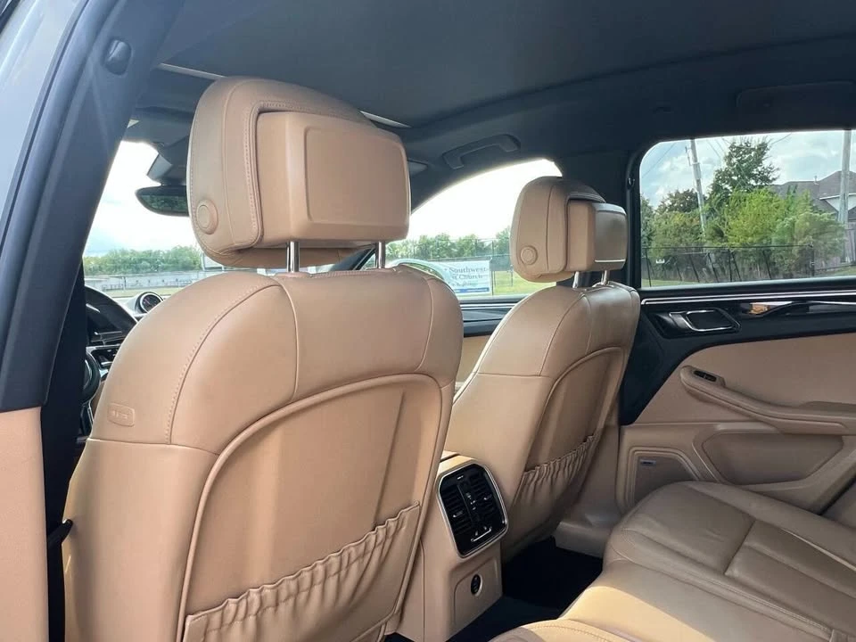 2018 Porsche Macan - Image 6 of 9