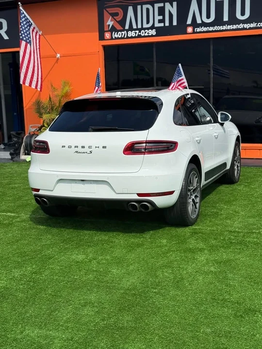 2018 Porsche Macan - Image 4 of 13