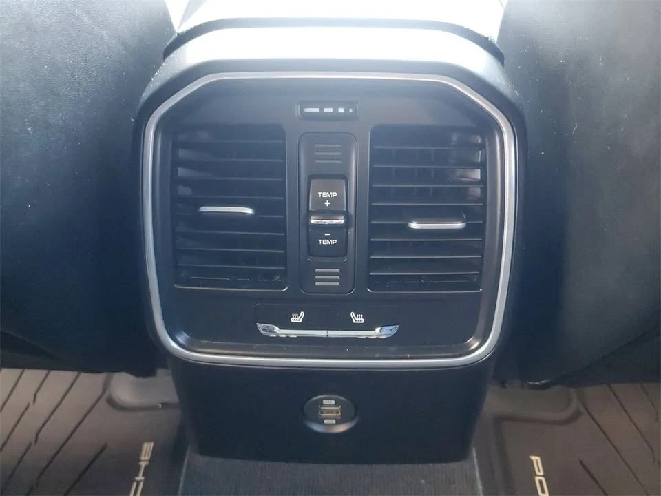 2018 Porsche Macan - Image 9 of 20