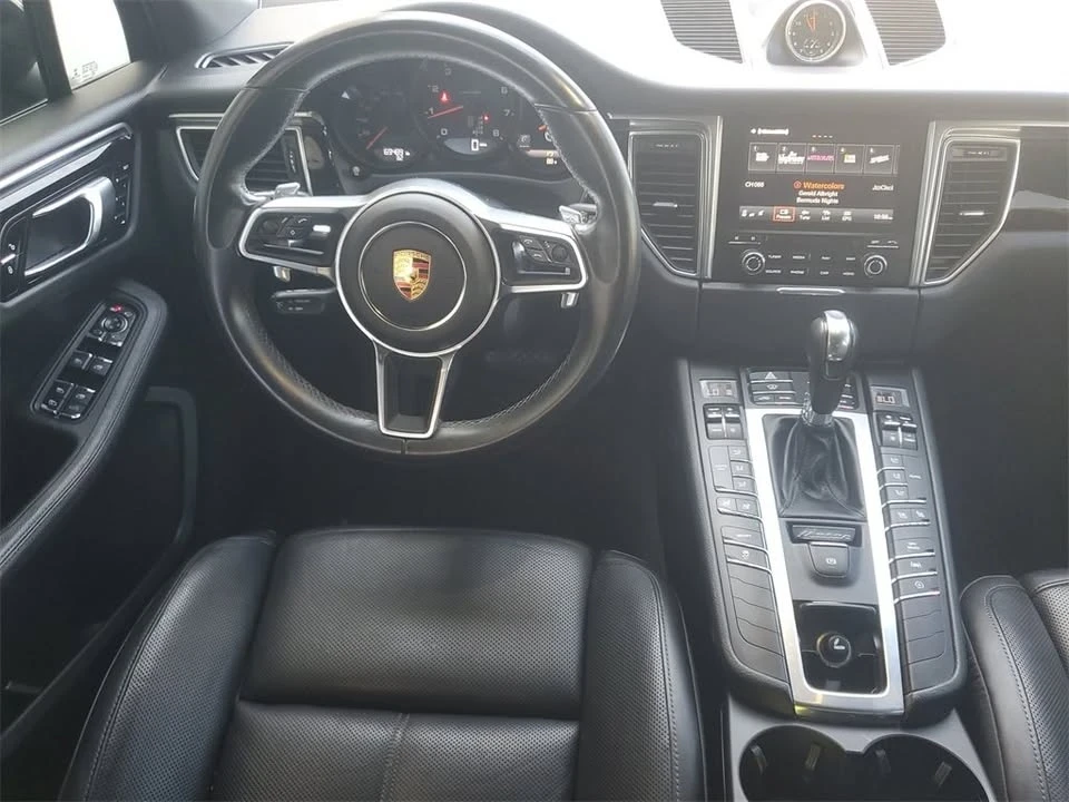 2018 Porsche Macan - Image 11 of 20
