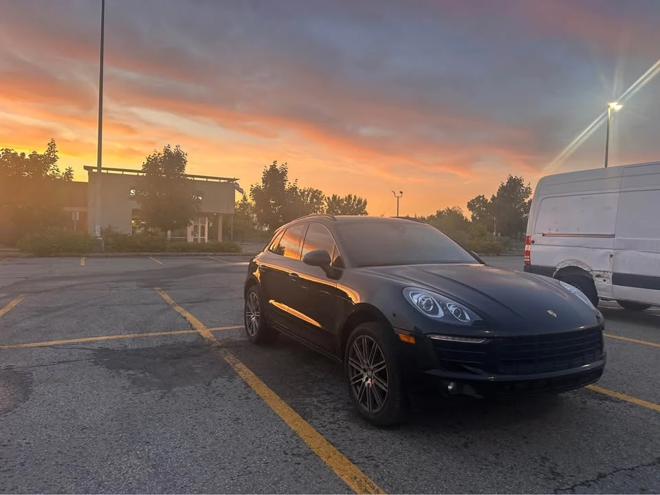 2018 Porsche Macan - Image 11 of 13
