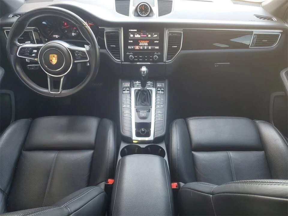 2018 Porsche Macan - Image 10 of 20